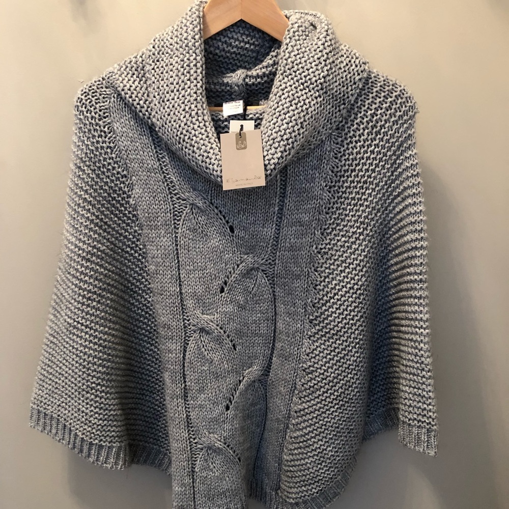 Elsamanda Grey Poncho New With Tags